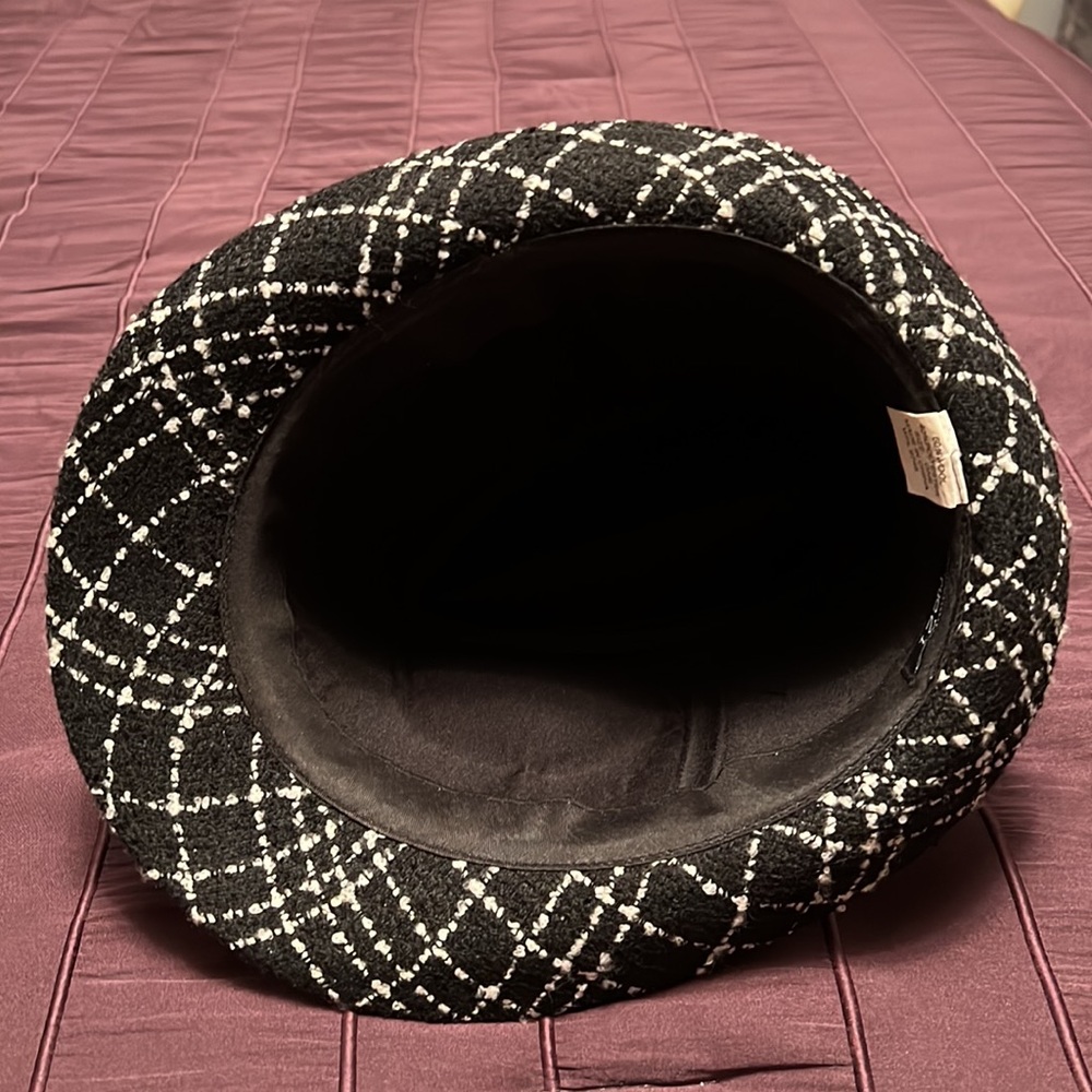 Fedora - Picture 4 of 5